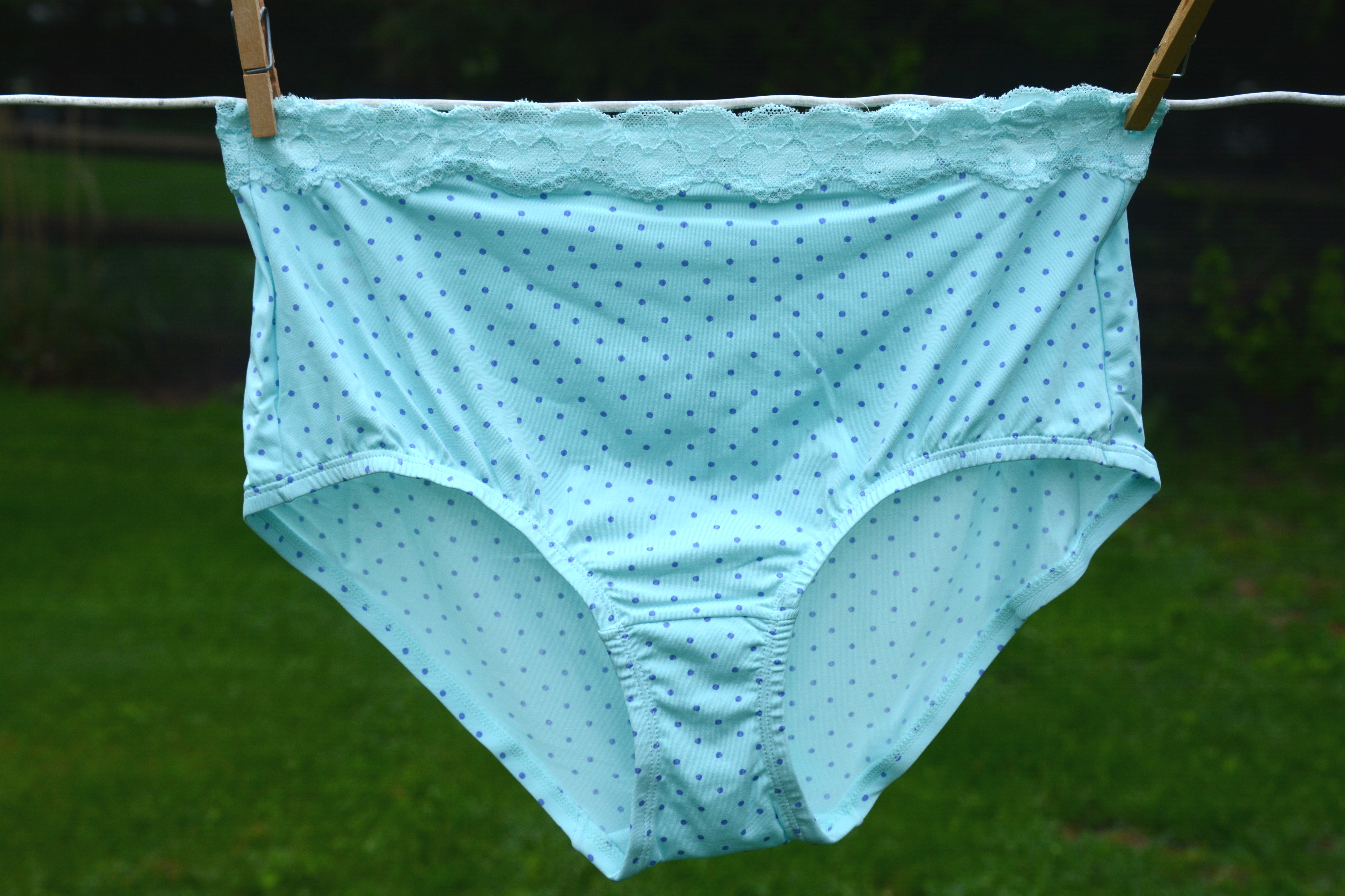 Do you like to Wear Used or Second hand Underwear? : Book Review